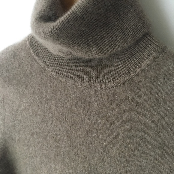 Charter Club Sweaters - SOLD 100%  cashmere turtleneck Charter Club